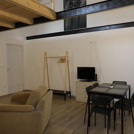 Kajari Apartmanhaz Balatonfőkajár エクステリア 写真