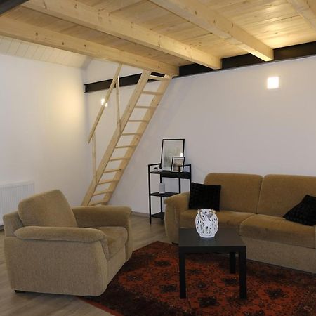 Kajari Apartmanhaz Balatonfőkajár エクステリア 写真
