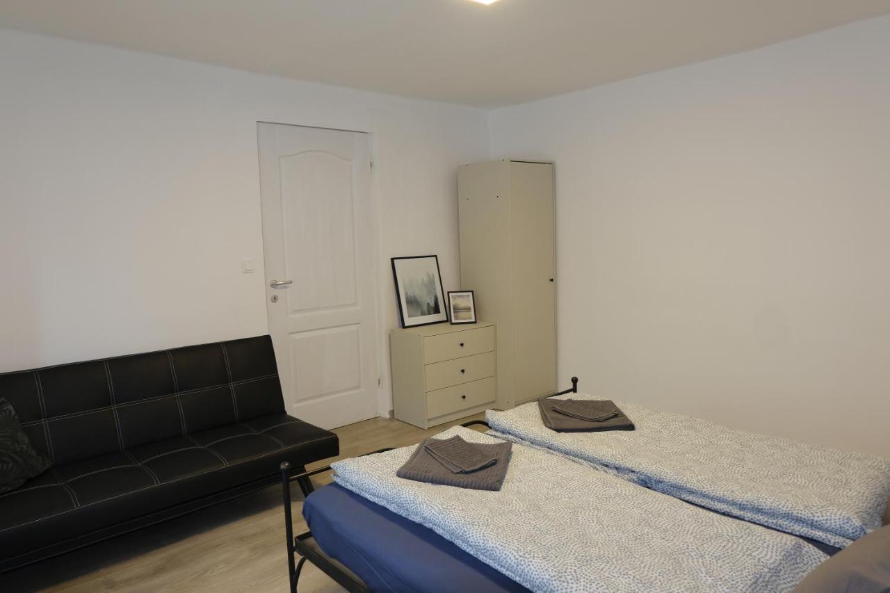 Kajari Apartmanhaz Balatonfőkajár エクステリア 写真