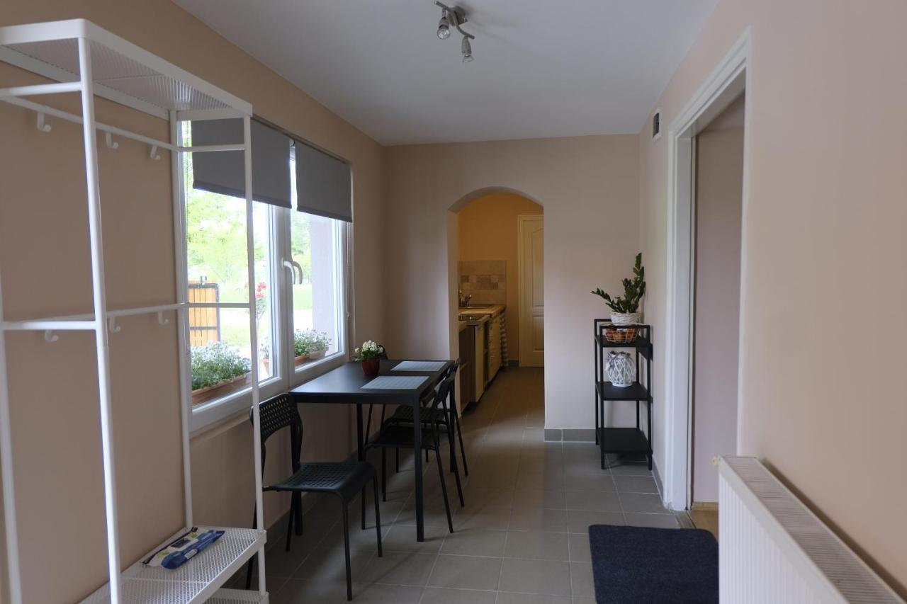 Kajari Apartmanhaz Balatonfőkajár エクステリア 写真