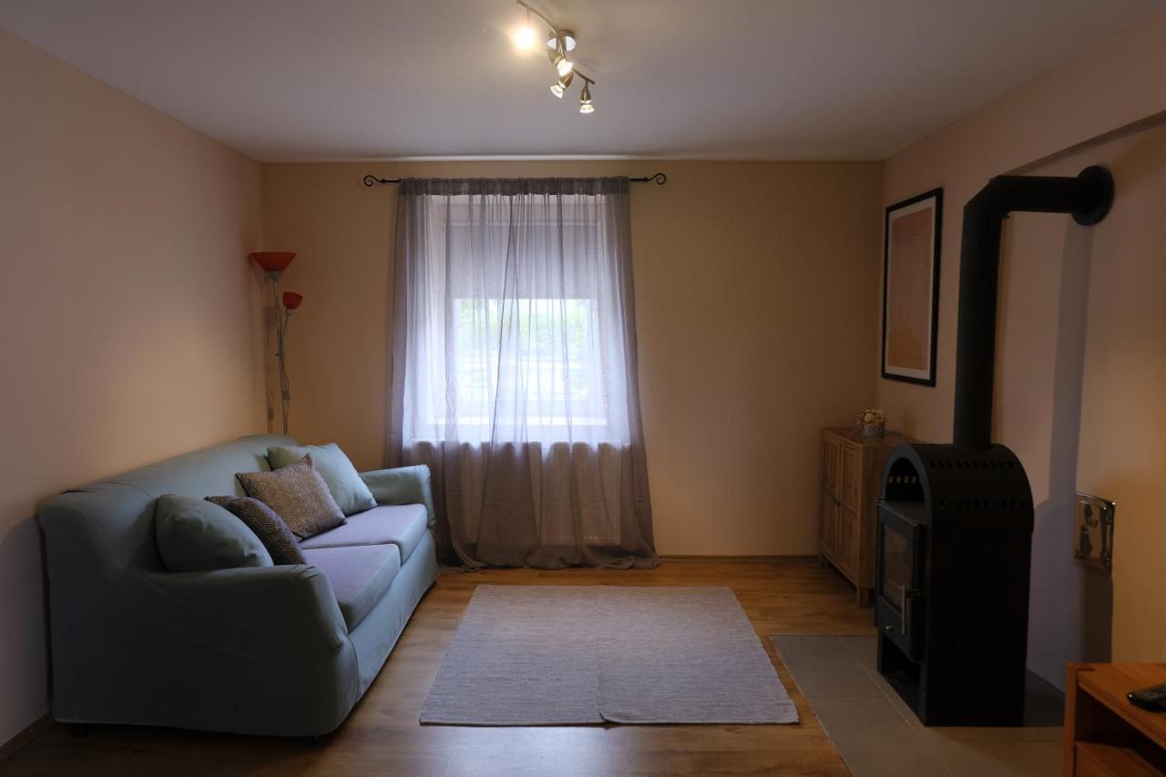Kajari Apartmanhaz Balatonfőkajár エクステリア 写真